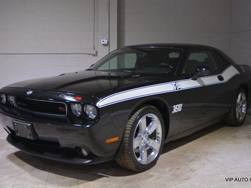 Used 2009 Dodge Challenger R/T image 2