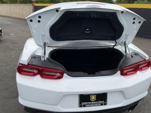 Used 2021 Chevrolet Camaro LT w/ Technology Package RWD image 25