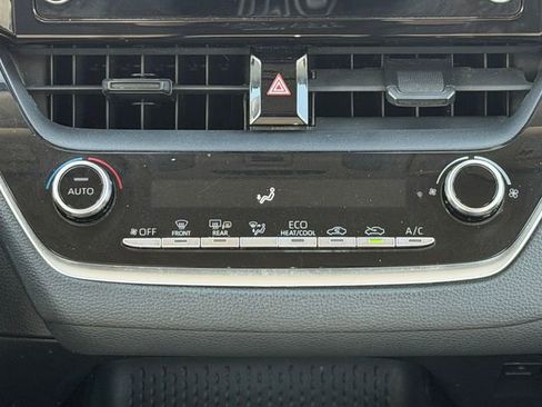 Certified 2020 Toyota Corolla LE image 24