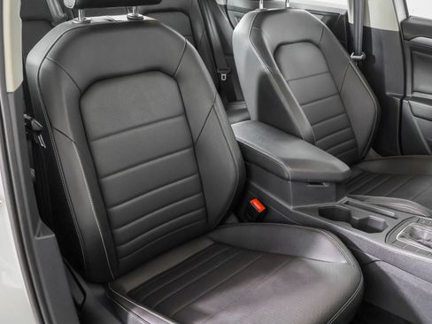 Used 2023 Volkswagen Jetta SE FWD image 44