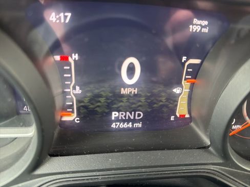 Used 2024 Jeep Wrangler Unlimited Rubicon image 16