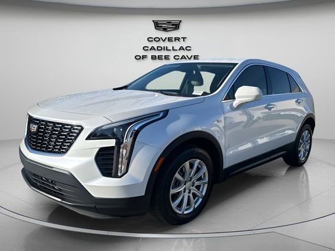 Used 2022 Cadillac XT4 Luxury image 4