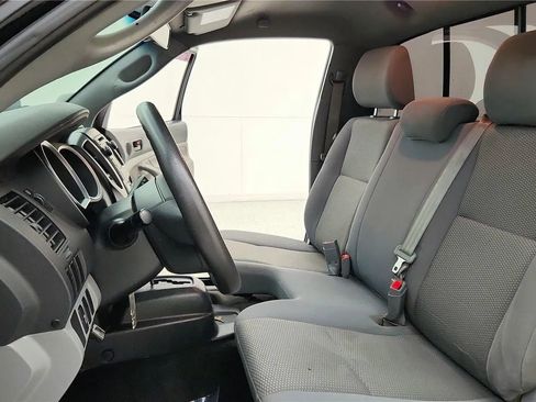 Used 2013 Toyota Tacoma 2WD Regular Cab image 21