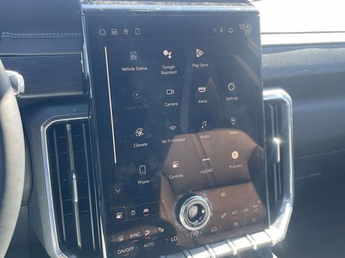 Used 2024 GMC Acadia Elevation image 15