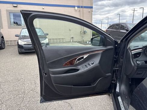 Used 2012 Buick LaCrosse Leather FWD image 21