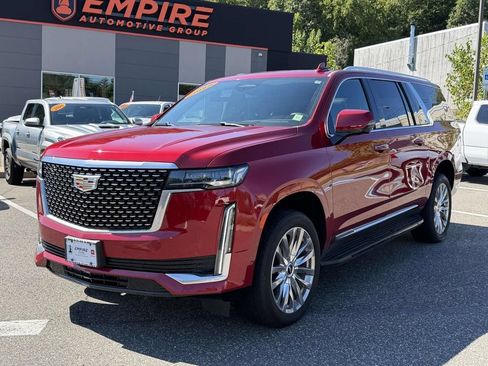 Used 2022 Cadillac Escalade ESV Premium Luxury AWD/4WD image 9