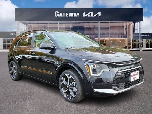 Used 2024 Kia Niro EX Touring image 1