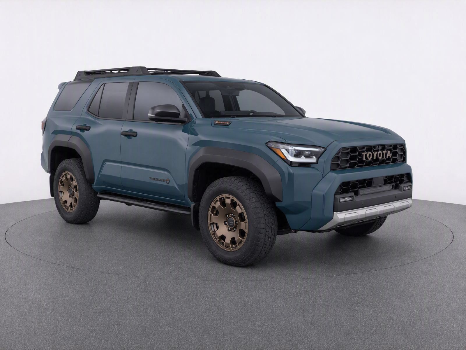 Used 2025 Toyota 4Runner Trailhunter AWD/4WD image 1