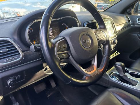 Used 2020 Jeep Grand Cherokee Limited w/ Trailer Tow Group IV image 15