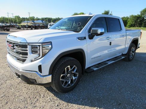 New 2026 GMC Sierra 1500 SLT w/ SLT Premium Package AWD/4WD image 12