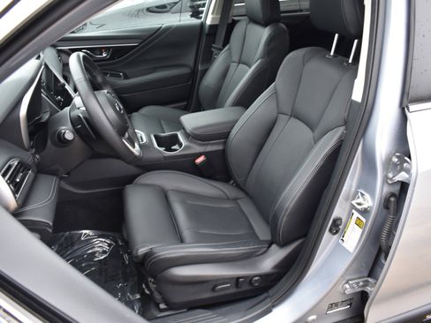 Used 2023 Subaru Outback Limited image 24