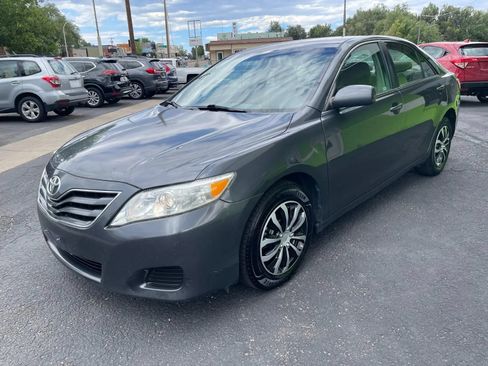 Used 2011 Toyota Camry LE FWD image 4