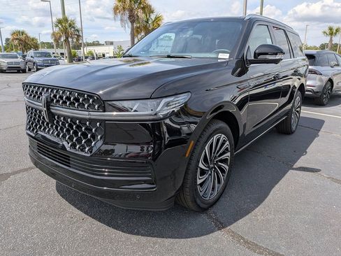 New 2026 Lincoln Navigator Black Label AWD/4WD image 8