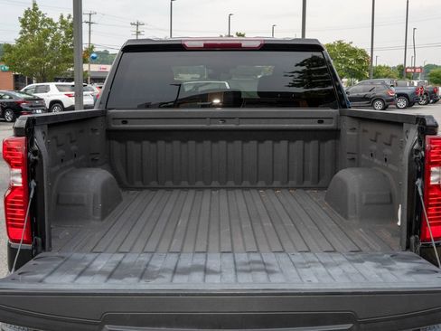 Used 2023 Chevrolet Silverado 1500 Custom Trail Boss AWD/4WD image 9
