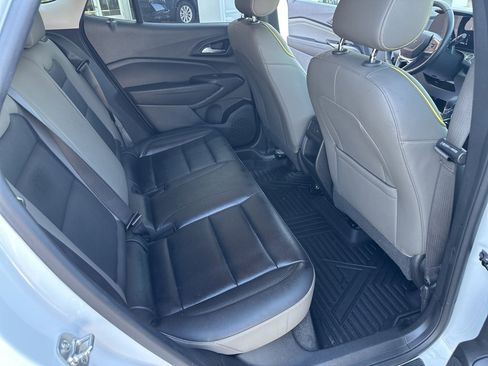 Used 2025 Chevrolet Trax ACTIV w/ Driver Confidence Package image 17