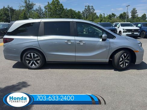 New 2026 Honda Odyssey EX-L image 8