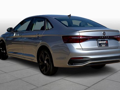 New 2026 Volkswagen Jetta SE FWD image 11