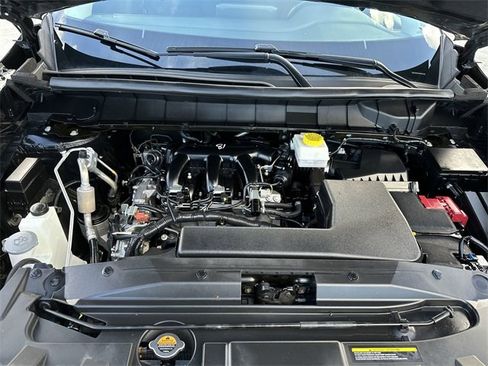 Used 2024 Nissan Pathfinder SV image 17
