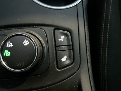Used 2021 GMC Terrain SLE w/ Driver Convenience Package AWD/4WD image 32