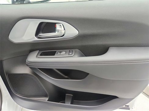 New 2026 Chrysler Pacifica Limited w/ S Appearance Package image 42