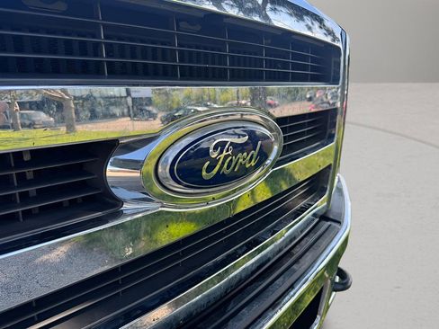 Used 2009 Ford F350 XLT image 9