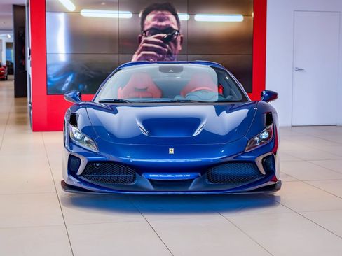 Used 2022 Ferrari F8 Tributo RWD image 27