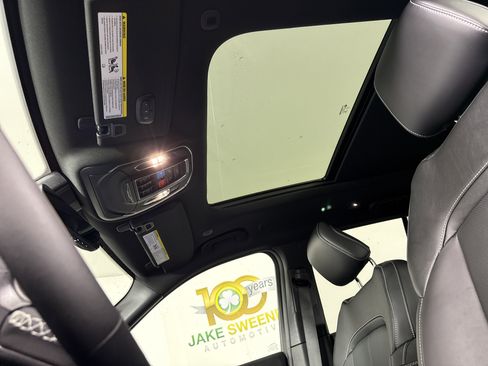 New 2026 Jeep Grand Cherokee Limited Reserve image 21