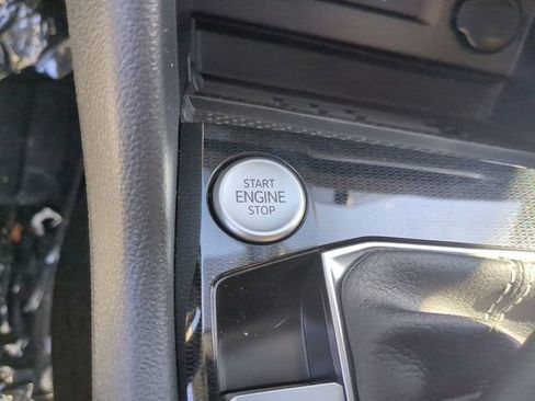 New 2026 Volkswagen Taos SE image 30