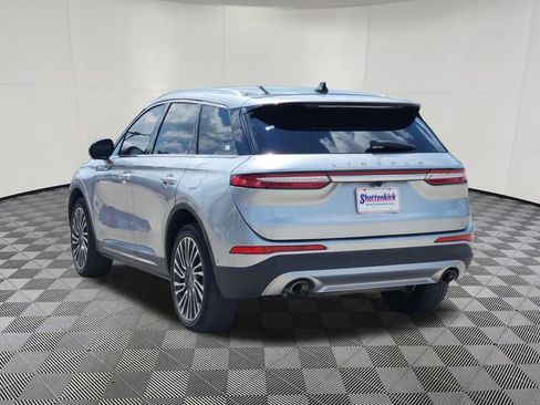 Used 2022 Lincoln Corsair Reserve w/ Equipment Group 201A FWD image 4