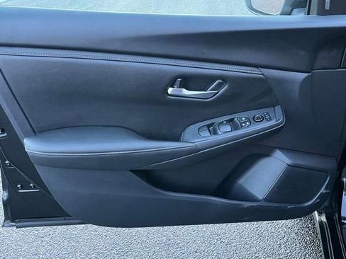 Used 2025 Nissan Sentra SV FWD image 12