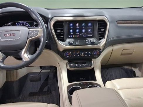 Used 2022 GMC Acadia Denali w/ Denali Technology Package image 10