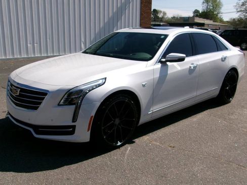 Used 2017 Cadillac CT6 3.6 AWD image 2