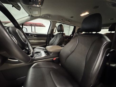 Used 2025 Kia Carnival FWD image 21
