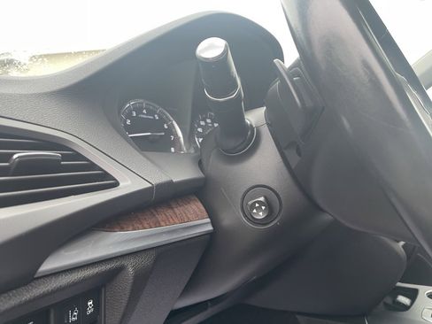 Used 2017 Acura MDX SH-AWD w/ Technology Package image 25