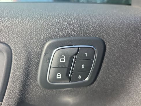 Used 2022 Ford Escape SEL w/ Technology Package image 28