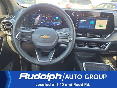 Used 2026 Chevrolet Equinox LT AWD/4WD image 14