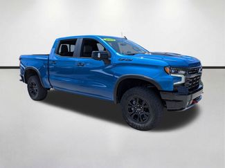 Used 2023 Chevrolet Silverado 1500 ZR2 w/ Technology Package AWD/4WD video 1