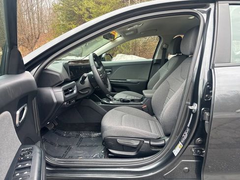Used 2025 Kia K4 EX image 24
