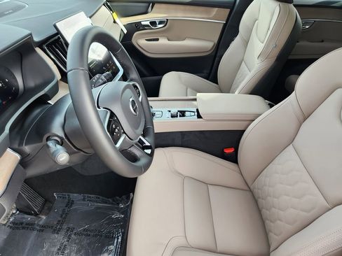 New 2026 Volvo XC90 B6 Plus w/ Protection Package Premier image 3