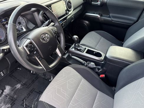 Used 2021 Toyota Tacoma TRD Off-Road w/ Technology Package image 9