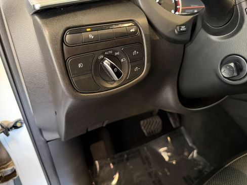 Used 2019 INFINITI QX50 Essential AWD/4WD image 13