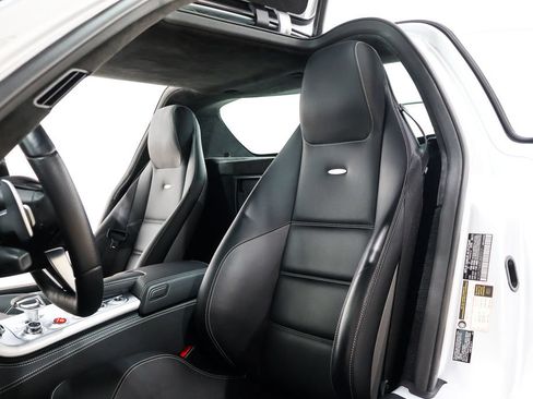 Used 2012 Mercedes-Benz SLS AMG Coupe image 26