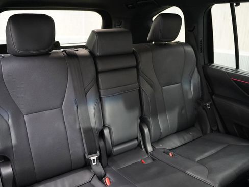 Used 2023 Lexus LX 600 4WD w/ Luxury Package image 38