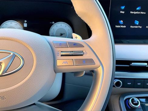 Used 2024 Hyundai Palisade Calligraphy image 12