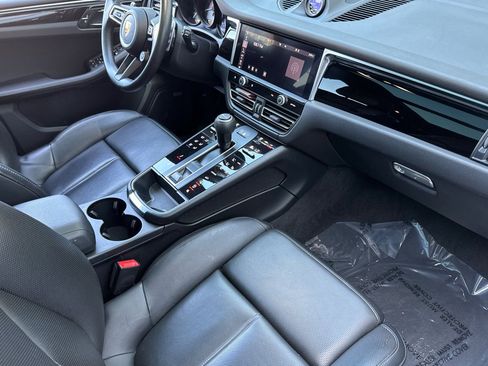 Used 2022 Porsche Macan S image 15