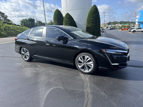 Used 2020 Honda Clarity Touring image 1