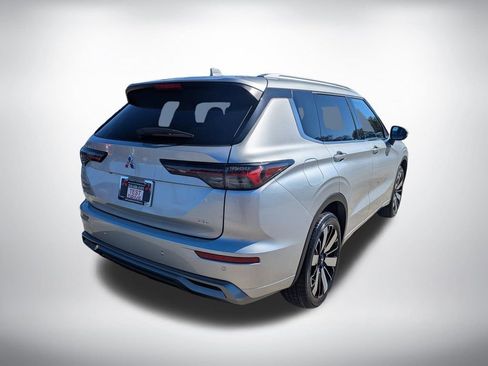 New 2026 Mitsubishi Outlander SEL FWD image 3