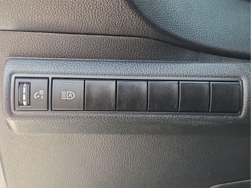 Used 2024 Toyota Corolla SE FWD image 17
