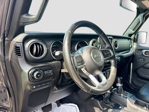 Used 2021 Jeep Wrangler Unlimited Sahara AWD/4WD image 10