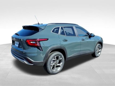 New 2026 Chevrolet Trax LT image 3